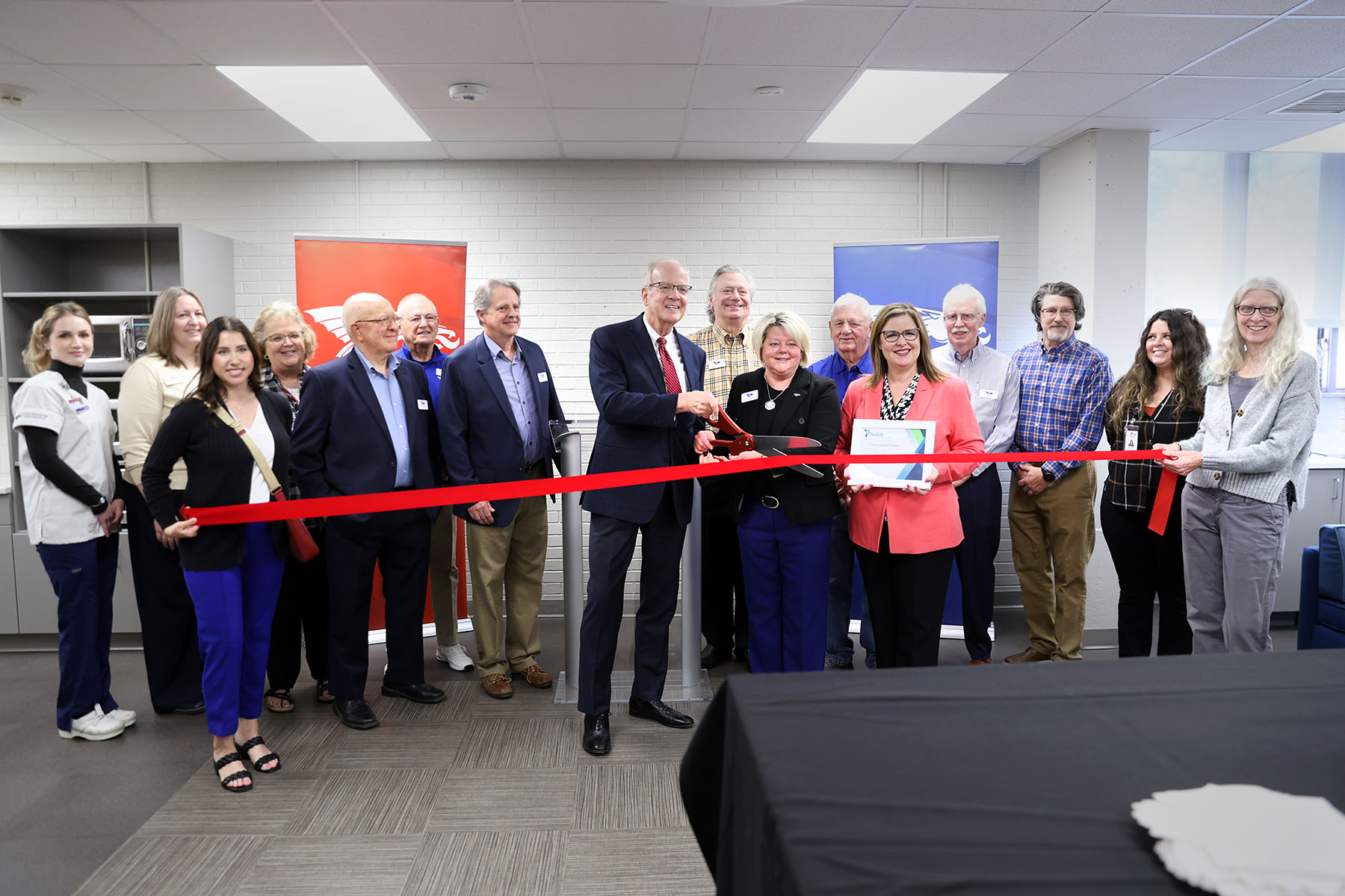 040726 HutchCC Davis Hall Moran_4164.jpg