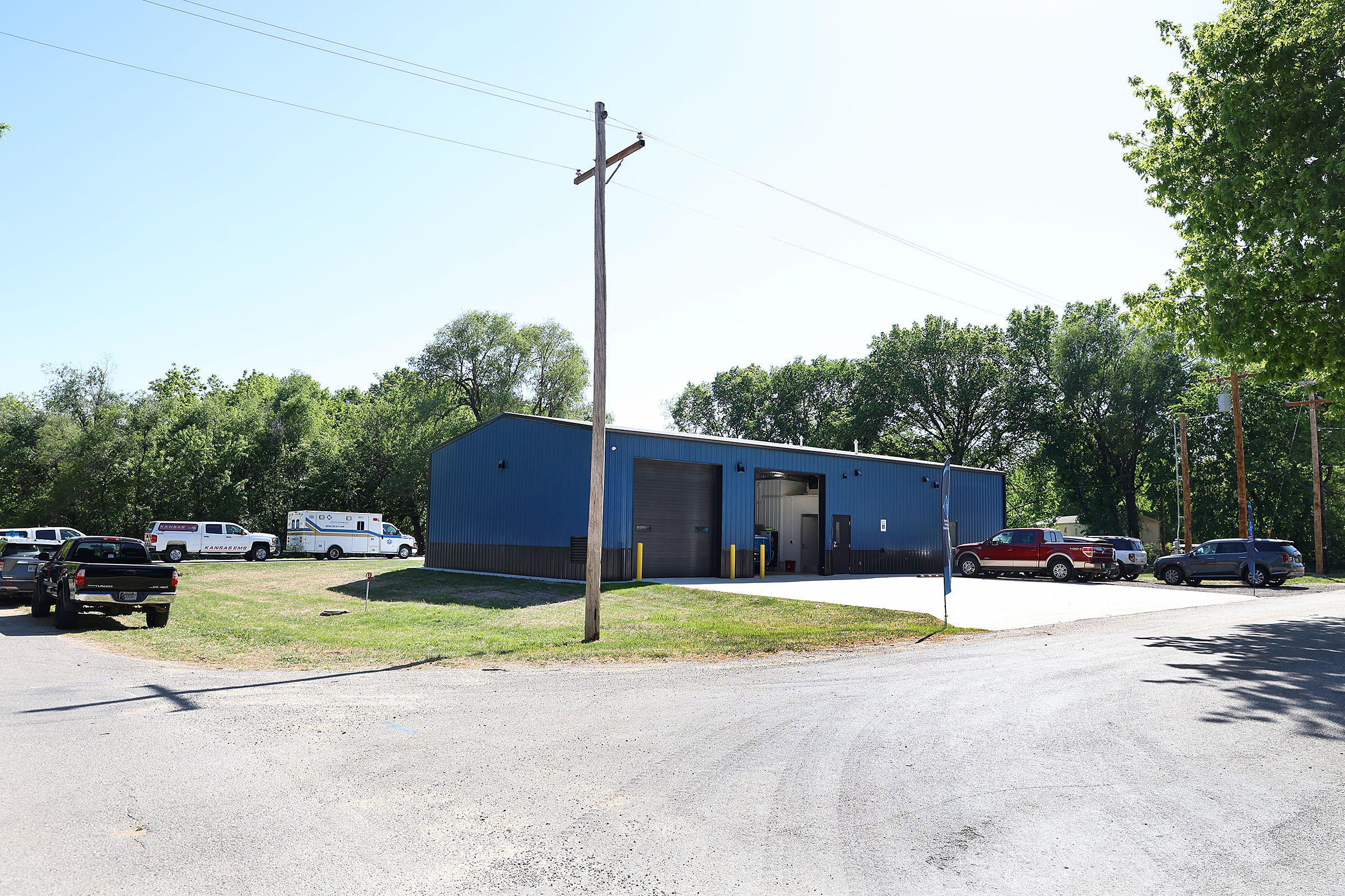 042426_Arlington EMS_4206.jpg