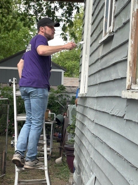 Volunteer Pic5.jpg