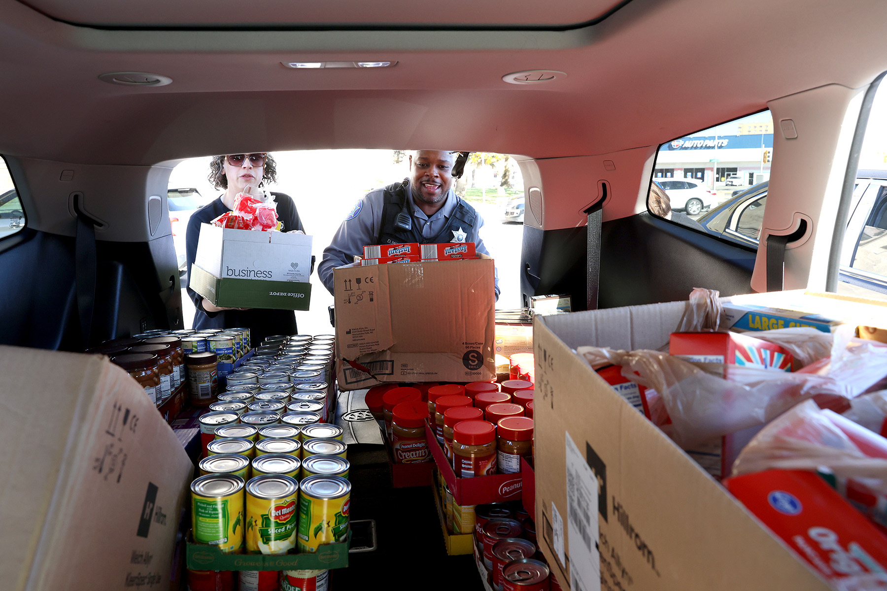 reno county united way food donation_2029.jpg